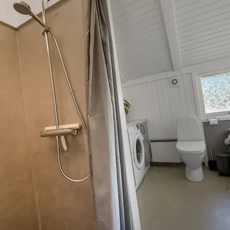 Feriehus Rummeligt Hus Med Fantastisk Udeområde Sj618 *