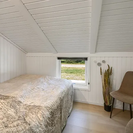Vakantiehuis Rummeligt Hus Med Fantastisk Udeomrade Sj618 *